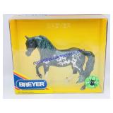 Breyer Traditional Merry Widow