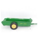1/16th Scale Ertl JD Manure Spreader