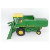 1/32 Scale Ertl JD 6600 Combine w/ Head