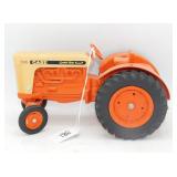 1/16th Scale Ertl Case 930 Comfort King Tractor