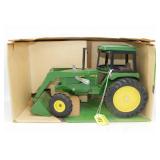 1/16th Scale Ertl JD Utility Tractor w/ Endloader