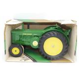 1/16th Scale Ertl JD 1949/1954 Model R Tractor