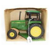 1/16th Scale Ertl JD Utility Tractor