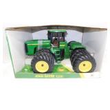 1/16th Scale Ertl John Deere 9200