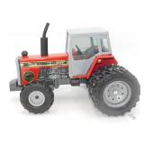 1/16th Scale Ertl Massey-Ferguson 699 Tractor