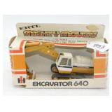 1/64th Scale Ertl IH Excavator 640