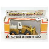 1/64th Scale Ertl IH Wheeloader 560