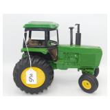 1/16th Scale John Deere Tractor - No Markings