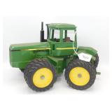 1/16th Scale Ertl John Deere 4WD Tractor