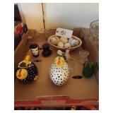 CHICK Dï¿½COR/TOOTH PICK HOLDERS /PLUS