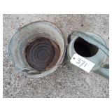 GALVINIZED WATERING CAN/BUCKET