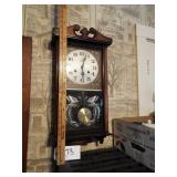 NICE WALL CLOCK WORKS/CHIME DONï¿½T