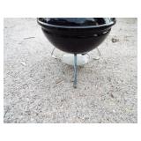NICE WEBER SMALL GRILL