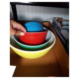 VINTAGE COLORED PYREX BOWLS