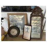 2 Mirrors  With Wall Dï¿½cor