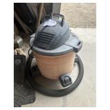 Ridged Shop Vacuum 34.1 Litre Missing Wheel