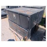 Truck tool box