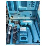 Makita cordless drill lot 273