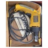 Dewalt drill Lot 983