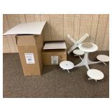 Square Corner Pads And Cake Display