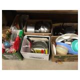 Houseware assortment and decorations