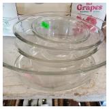 Pyrex Nesting Bowls 4 Total