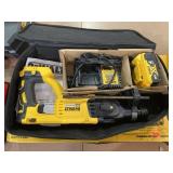 Dewalt 1 inch D handle rotary hammer kit 20 V