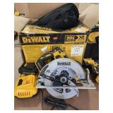 Dewalt 20v 7.25 Circular Saw includes battery