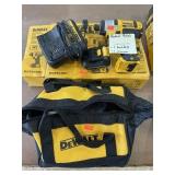 Dewalt Quarter inch impact driver kit includes