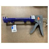 10 oz light weight composite caulk gun