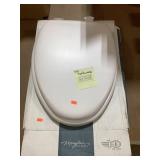 18.5 Inch Toilet Seat White Missing Hardware