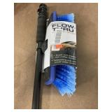 Flow Thru automobile brush