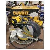 DeWalt 12 in.² double bevel compound miter Saw
