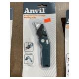 Compact quick change folding knife