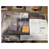 Allen and Roth pull down kitchen faucet