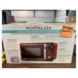 700 watt microwave oven