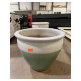 9.5 inch pottery planter