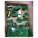 1/64 Scale John Deere Implement And Tin