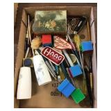 Salt And Pepper, Advertising Pens, Badges,