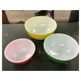 Pyrex Nesting Bowls