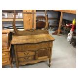 Serpentine Front Commode with Towel Bar, 33 x 52