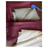4 Table Cloths