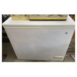 Small G.e. Chest-type Freezer, Works