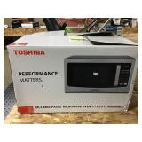 Toshiba 1.1 Cuft 100 Watt Microwave Tested Works