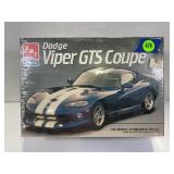 SEALED ERTL DODGE VIPER GTS COUPE 1/25 MODEL KIT