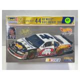 SEALED REVELL KYLE PETTY 44 HOT WHEELS BLUES