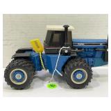 1/32 FORD 1156 VERSATILE ARTICULATED 4WD TRACTOR