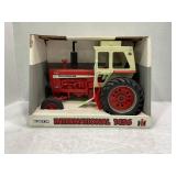 ERTL 1/16 INTERNATIONAL FARMALL 1456 TURBO DIESEL