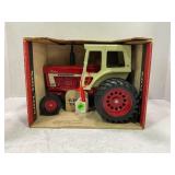 ERTL 1/16 INTERNATIONAL FARMLL 1466 TURBO DIESEL