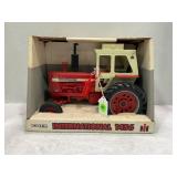 ERTL 1/16 INTERNATIONAL FARMALL 1456 TURBO DIESEL